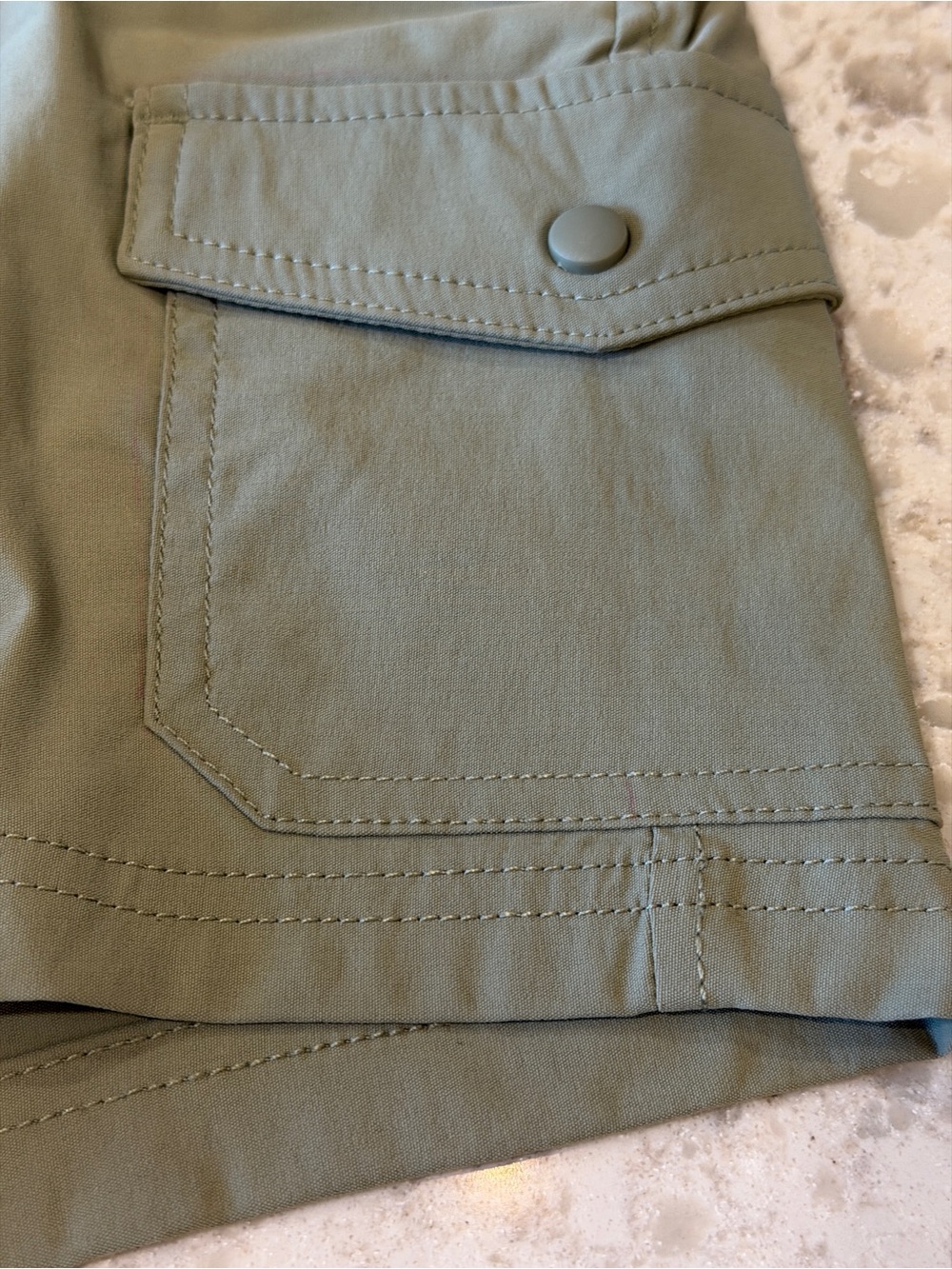 🆕 Eddie Bauer Cargo Pocket Short Olive/Sage Green Size 4 - Picture 6 of 14